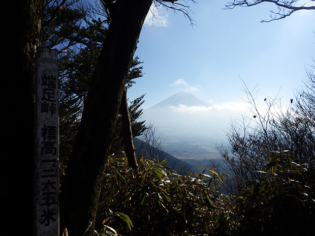 端足（はした）峠からの富士山